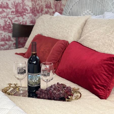 The Langworthy Inn & Winery Westerly Room photo